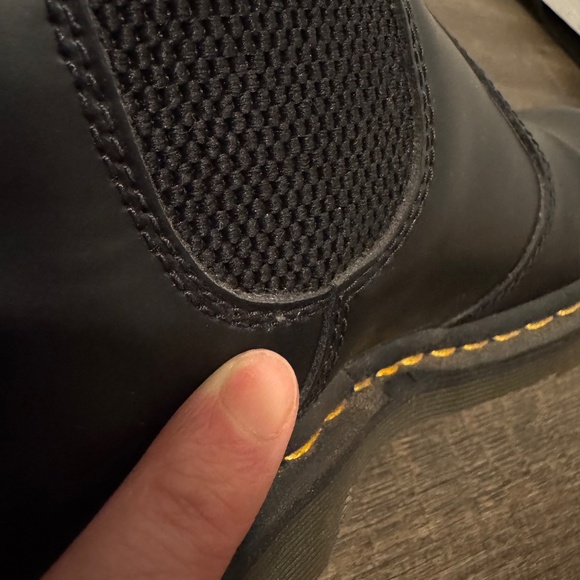 Doc Marten's 2976 Chelsea Boot - Size 8 Women's - Picture 9 of 10